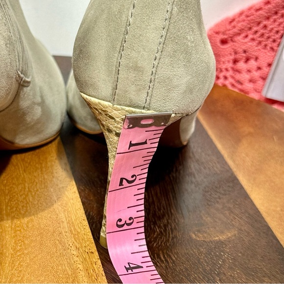 Coach Dovelyn Suede Snakeskin Heeled Ankle Booties Gray Size 8 - Picture 9 of 9